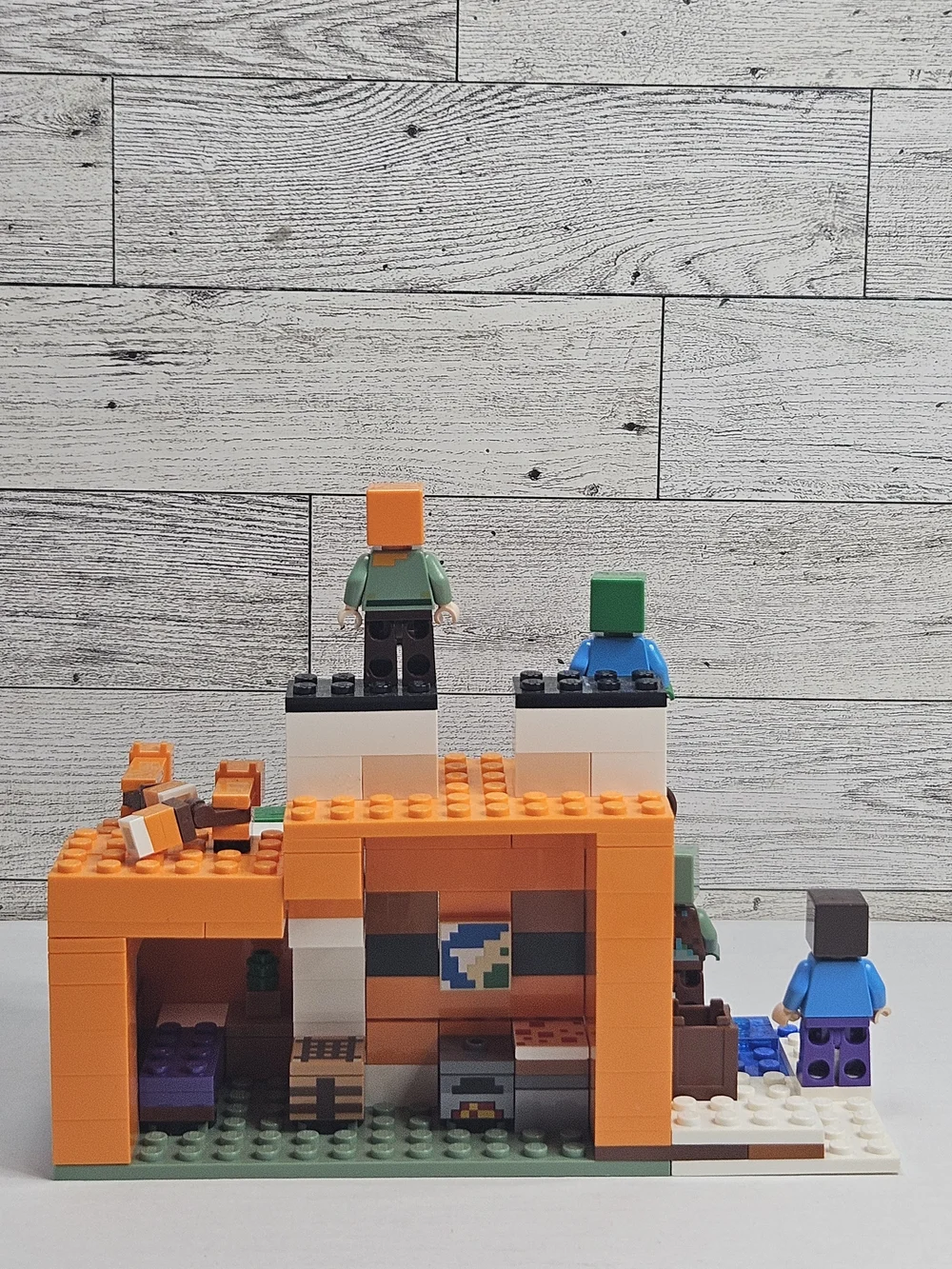 Minecraft LEGO Set with 11 Figures and Accessories